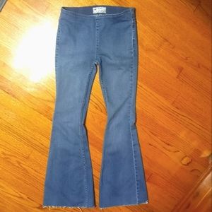 Free People Penny Pull-on Flare jeans Size 26 short